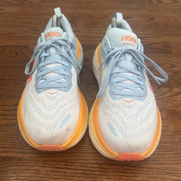 HOKA Bondi 8 Max Cushioned Road Runner Size 9.5 Wide - Picture 2 of 8